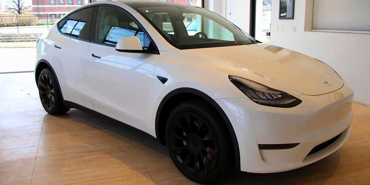 View TESLA MODEL Y LONG RANGE