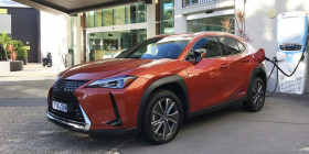 LEXUS UX300e