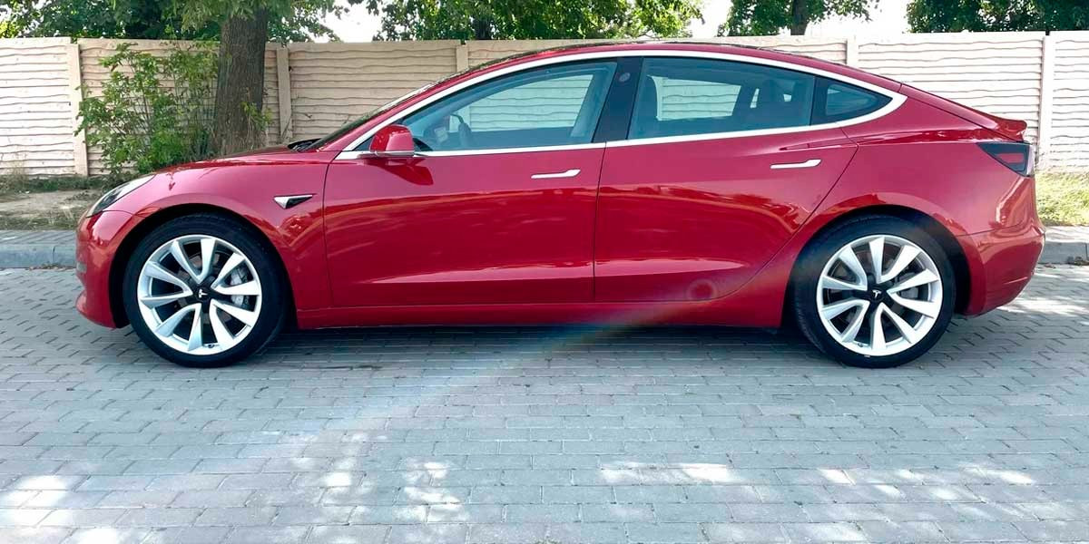 Tesla Model 3 Maximum Range AWD